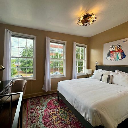 Вилла Capitol Hill Carriage House Вашингтон Экстерьер фото