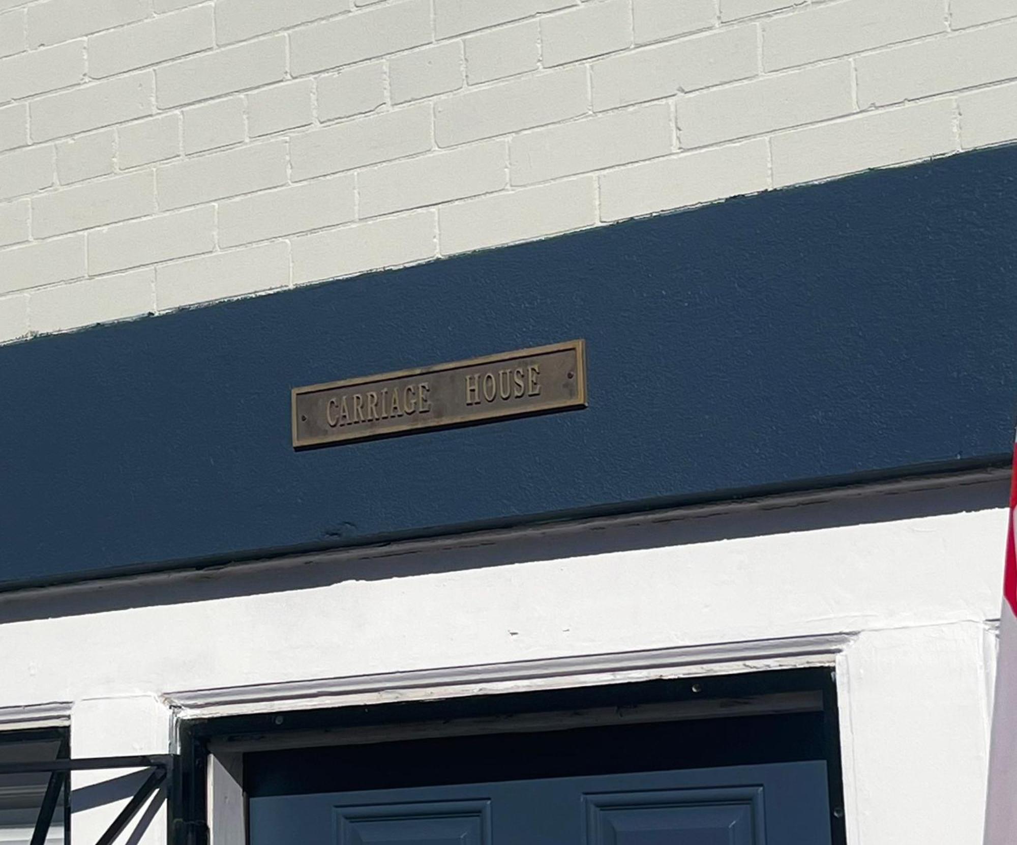 Вилла Capitol Hill Carriage House Вашингтон Экстерьер фото