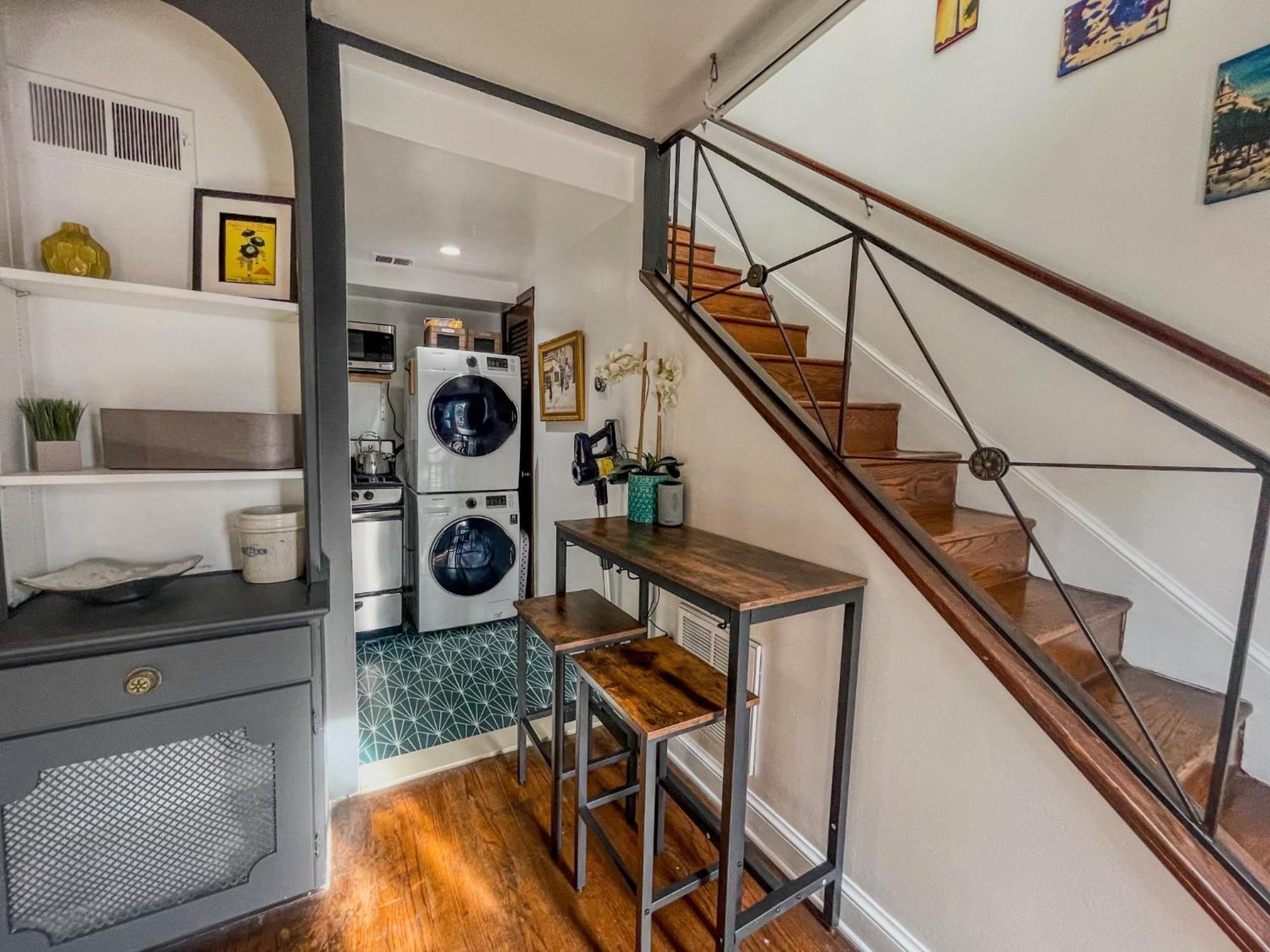 Вилла Capitol Hill Carriage House Вашингтон Экстерьер фото