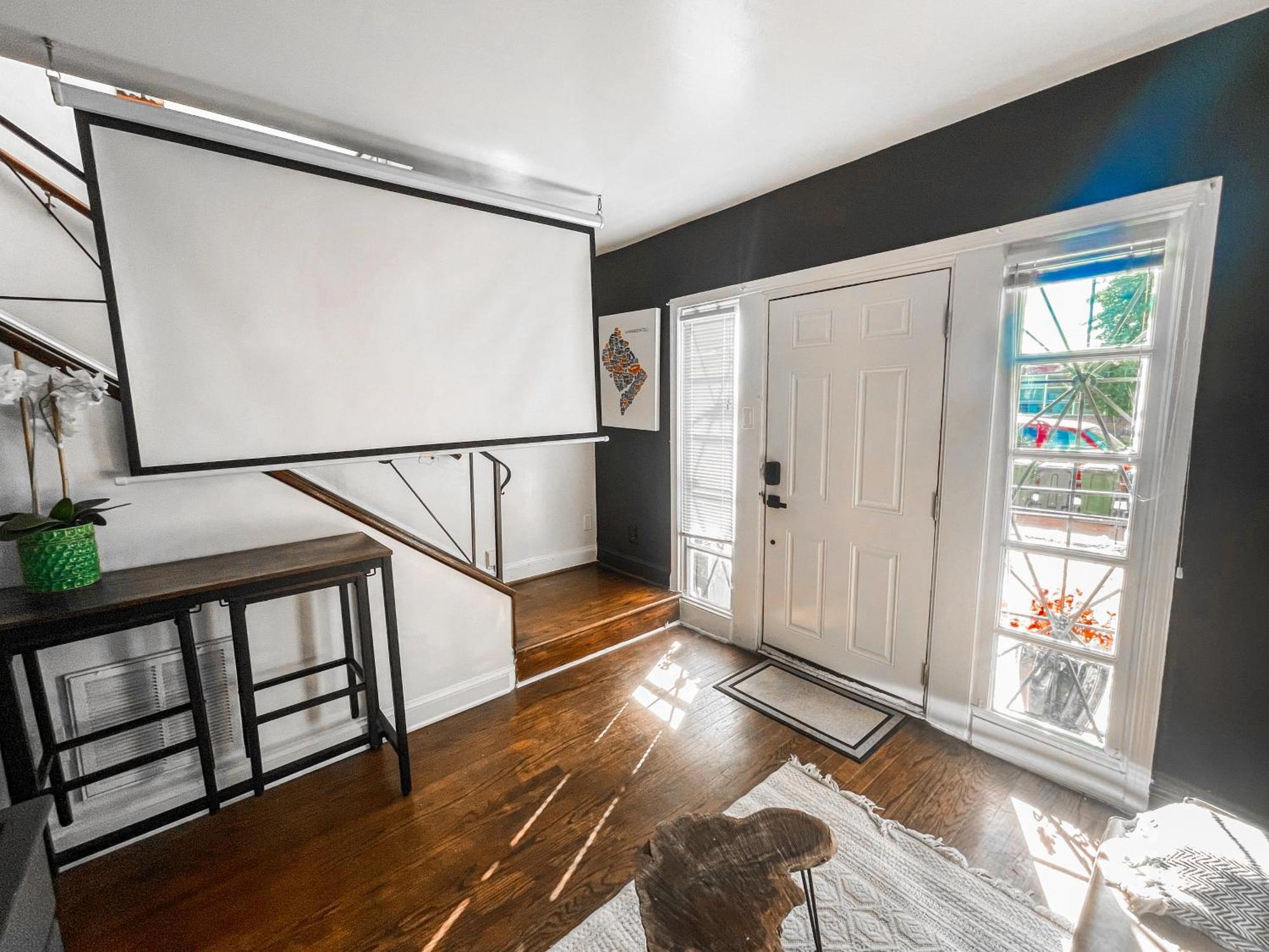 Вилла Capitol Hill Carriage House Вашингтон Экстерьер фото